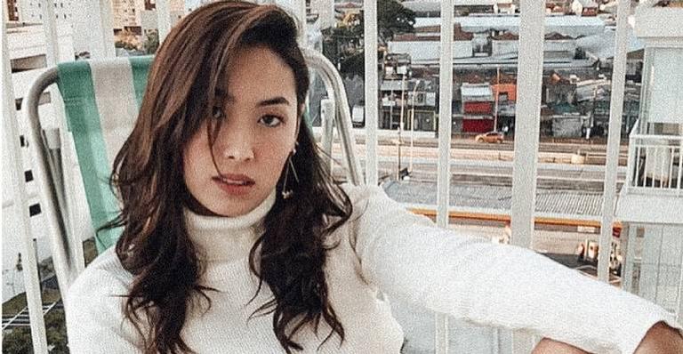 Atriz de ‘Malhação’, Ana Hikari compartilha clique de biquíni e recebe chuva de elogios