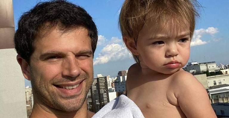 Explosão de fofura! Duda Nagle faz careta em vídeo com Zoe, que cai na risada