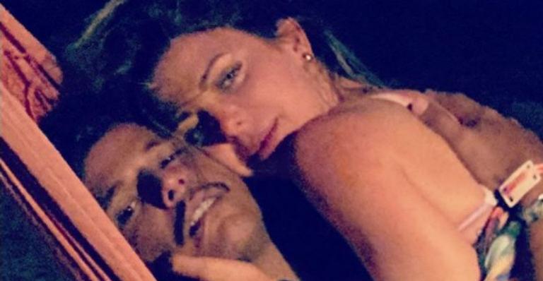 Sheila Mello faz declaração e celebra aniversário do namorado: “Que conexão”