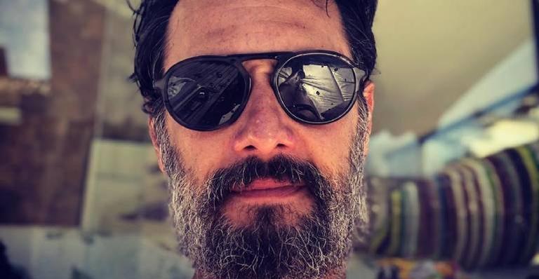Rodrigo Santoro resgata clique ao lado de Paulo Autran dispara: ”Um gigante”