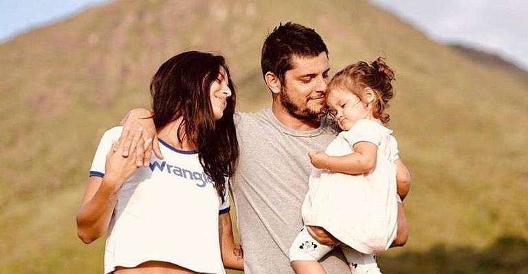 Yanna Lavigne celebra mais 2 anos de casada e faz linda declaração para o marido