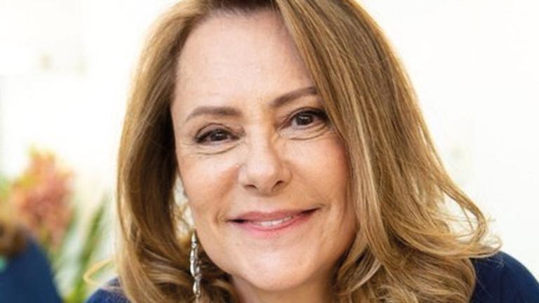 Elizabeth Savalla emociona fãs ao se declarar aos filhos gêmeos: ”Trabalhadores desde pequenos”