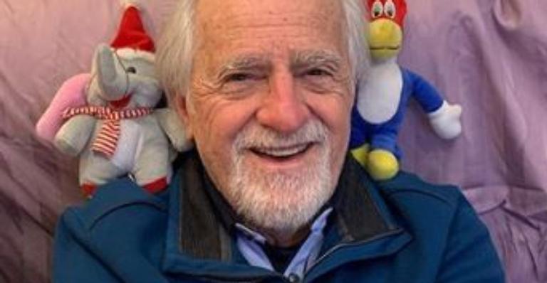 Aos 87 anos, Ary Fontoura alegra a quarentena dos fãs com post divertido sobre isolamento