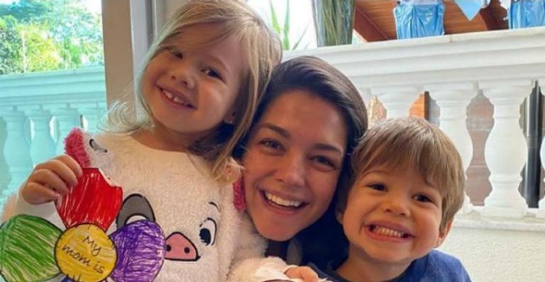 Thais Fersoza explode fofurômetro ao dividir momento especial com os filhos