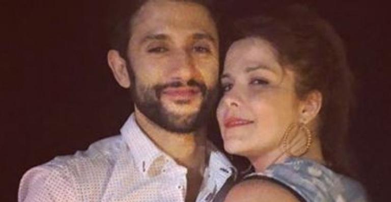 Em raro post, Samara Felippo capricha nas palavras e parabeniza namorado, Elidio Sanna