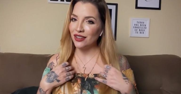 Ex-BBB Clara Aguilar revela pedidos bizarros como camgirl: ”Me paga para me ver dormindo”