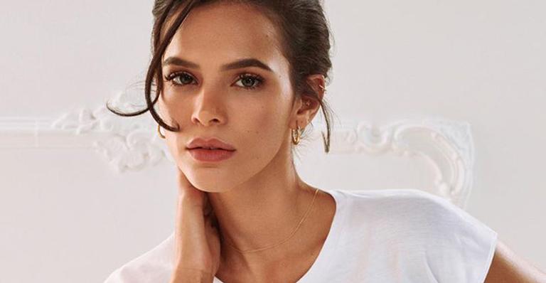 Bruna Marquezine denuncia e detona influenciadora que deu declarações racistas: ”Cruz credo”
