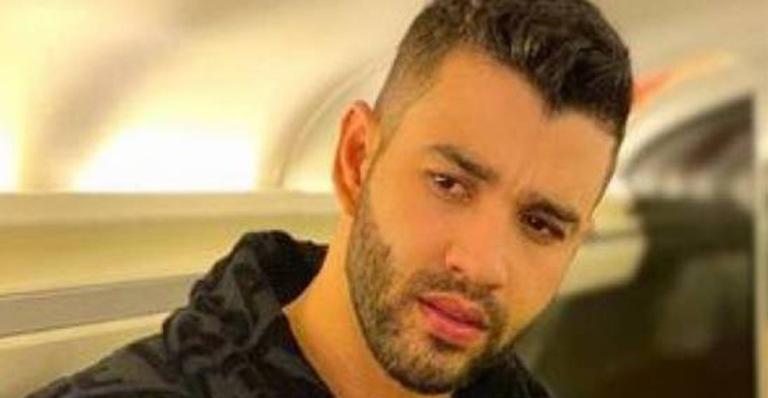 Gusttavo Lima abre a carteira e compra iate do Rei Roberto Carlos por R$ 25 milhões