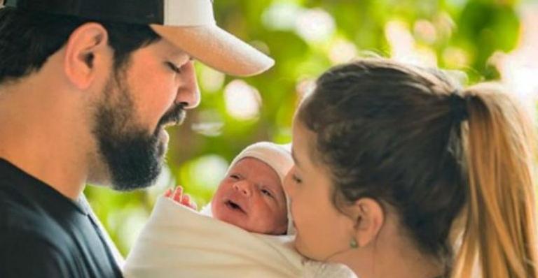 Sorocaba deixa web morrendo de amores ao surgir em momento família: “Amor sem limites”