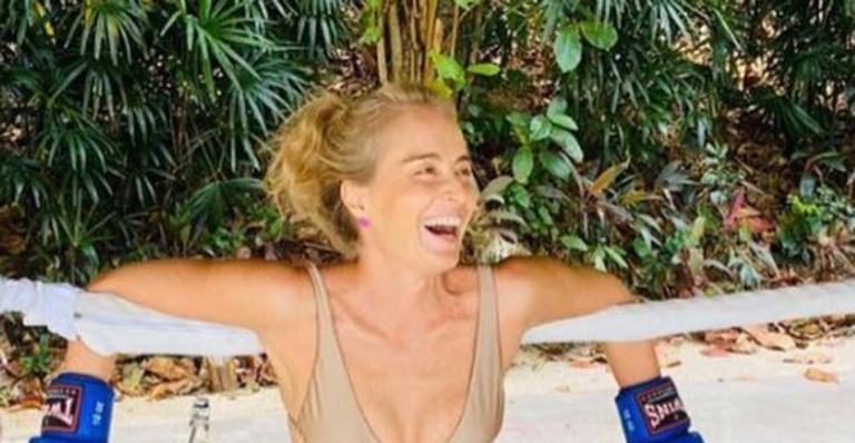Aos 46 anos, Angélica ostenta barriguinha riscada e promete revelar rotina fitness