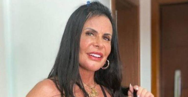 Aos 61 anos, Gretchen revela que continuará realizando procedimentos estéticos:”Se cair, eu levanto!”