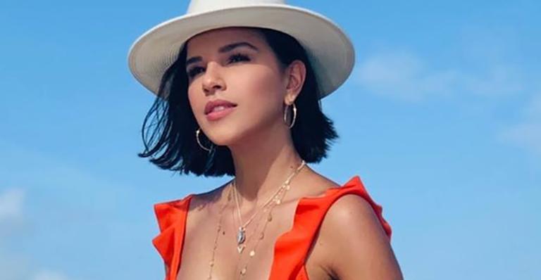 Mariana Rios ostenta corpão bronzeado e saradíssimo ao posar só de biquíni: ”Deusa”