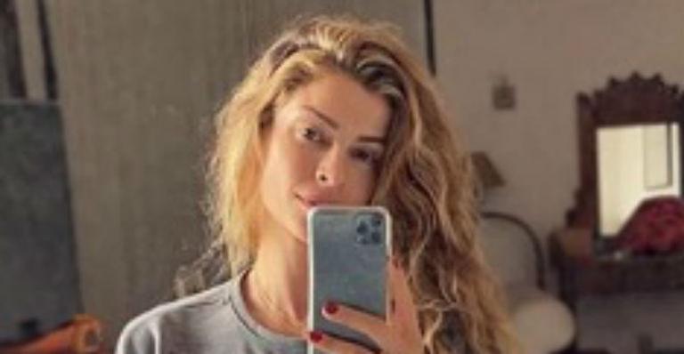 Grazi Massafera dispensa produção e exibe beleza natural com look confortável: “É muita beleza”