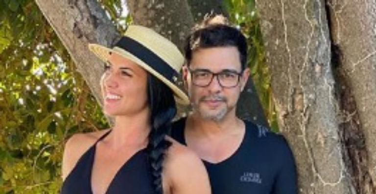 Zezé Di Camargo surge bem acompanhado com Graciela Lacerda e os filhos: “Quatro dos nossos filhos”