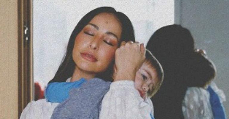 Em momento mãe e filha, Sabrina Sato surge com Zoe e web morre de amores: “Ai meu coração”