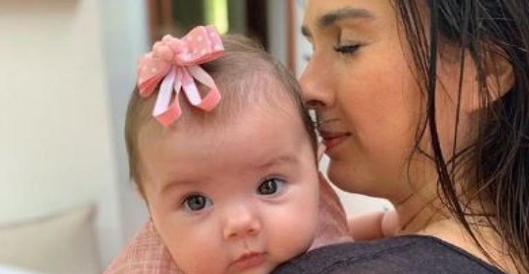 Tatá Werneck surpreende web e se espanta com o tamanho da filha: ”Só sete meses?”