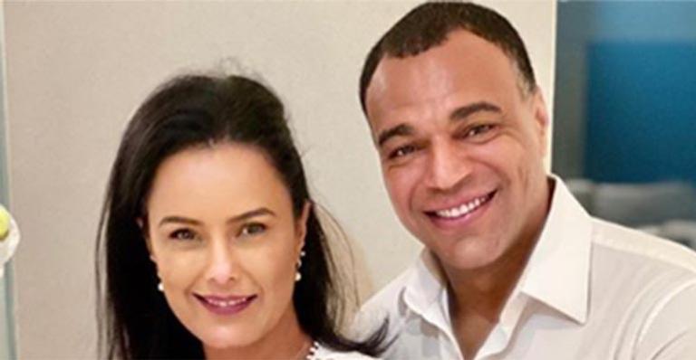 No Dia dos Namorados, Denílson chama Luciele di Camargo de “general” e fã avisa: “Vai apanhar”