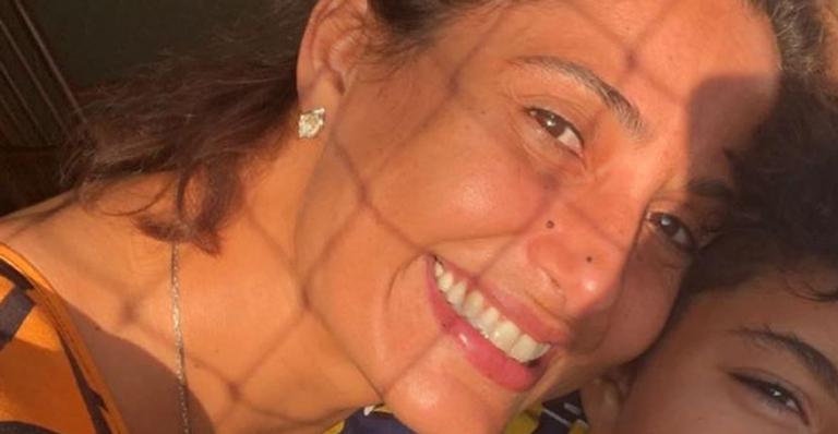 Namorada de Camila Pitanga parabeniza atriz e comove web com raro registro em família