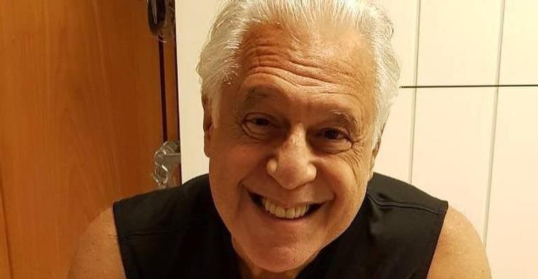 Antonio Fagundes surge ao lado dos filhos em clique raro e entrega a idade de todos:  “Meus quatro tesouros”