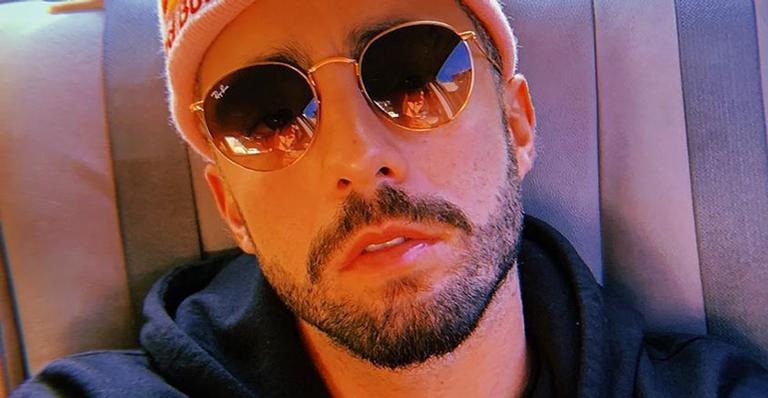 Pedro Scooby se defende após ser chamado de hipócrita: ”Qual o problema de ter carrões e mansões?”