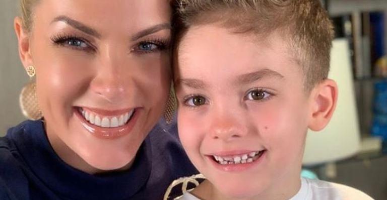 Ana Hickmann encanta ao surgir com o primogênito todo sorridente: “Me faz enfrentar o dia”