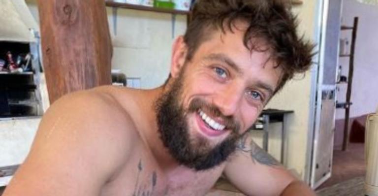 Rafael Cardoso se aventura na cozinha e surpreende fãs com habilidades: ”Que chefe!”