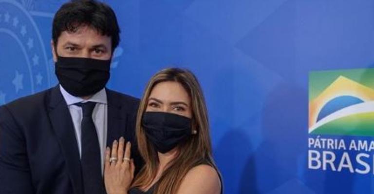 Patrícia Abravanel parabeniza o marido por novo cargo no governo Bolsonaro: ”Momento marcante”