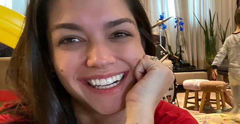 Thais Fersoza encanta web ao mostrar ‘farra’ com Michel Teló e filhos: “Amores da minha vida”