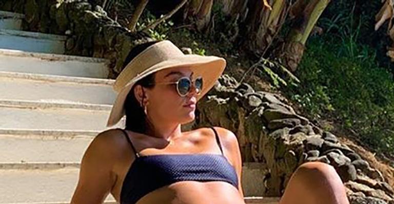 Isis Valverde surge só de biquíni na web e deixa seguidores babando: “A mais linda do mundo”