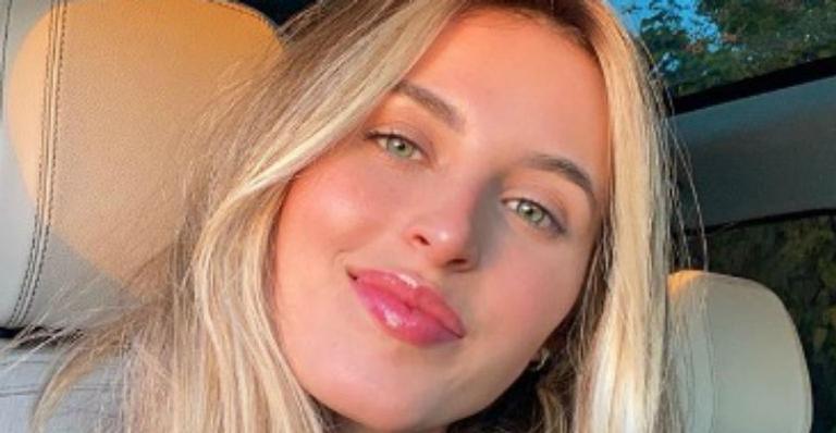 Só de biquíni, noiva de Lucas Lucco ostenta corpão sarado e impressiona: “Meu Deus que corpo”