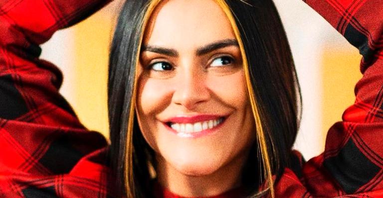 Cleo aposta em top curtíssimo e seios quase escapam por baixo: ”Passei mal”