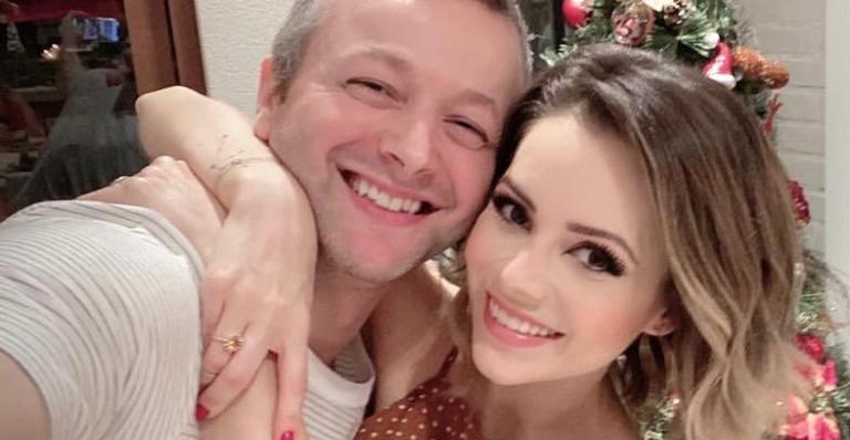 Sandy mostra o filho Theo com os cabelos compridos em clique raro: ”Está um gurizão!”
