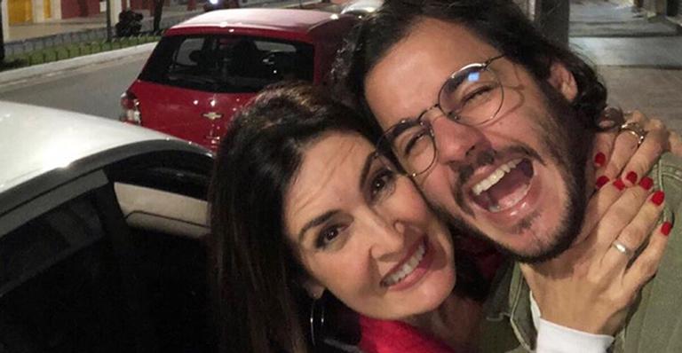 Túlio Gadêlha zoa Fátima Bernardes em post na web: “Quando não quer selfie, quer comida”