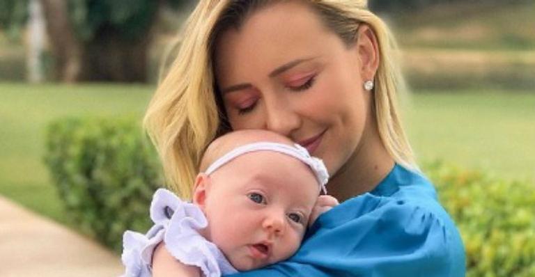 Ana Paula Siebert abala as estruturas da web ao dividir momento fofo de Vicky: “Ai meu coração”