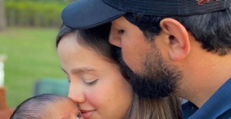 Sorocaba divide momento família e arranca suspiros da web: “Que foto mais linda”