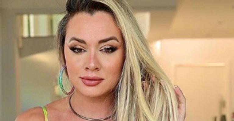 De maiô, Juju Salimeni ostenta curvas imensas e deixa web boquiaberta: “Senta e chora nesse corpo”