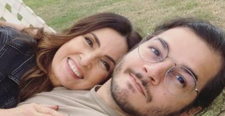 Fátima Bernardes e Túlio Gadêlha posam coladinhos em dia de descanso: ”Finalmente”