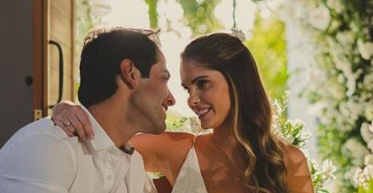 Bárbara Evans celebra primeiro mês de casamento com o marido: ”Cada dia amo mais”