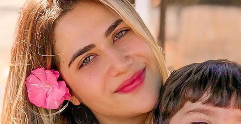 Recém-separada, Jessica Costa posa com o filho em momento raro e desabafa: “Eu te amo tanto”