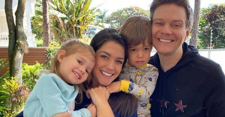 Thais Fersoza encanta ao mostrar momento religioso em família: “Pedindo proteção”