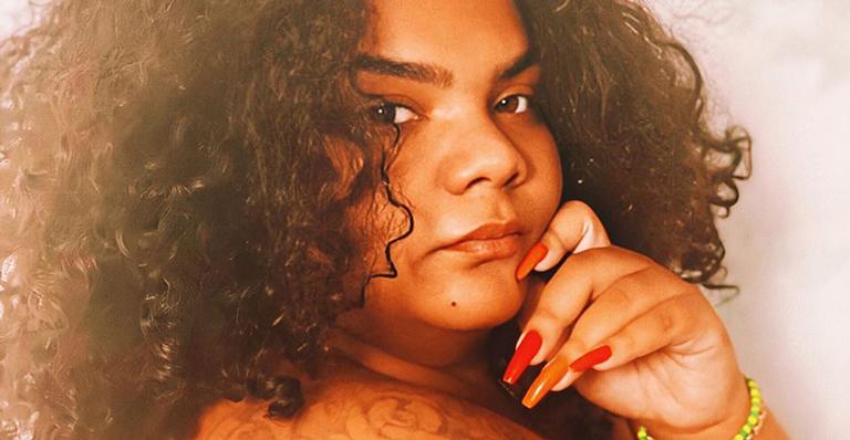Flora Cruz posa só de lingerie e faz desabafo sobre gordofobia: “Comentários disfarçados ferem”