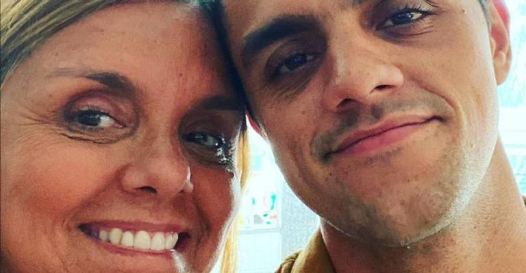 Explosão de fofura! Mãe de Felipe Simas encanta com clique do neto: ”Lindo demais”