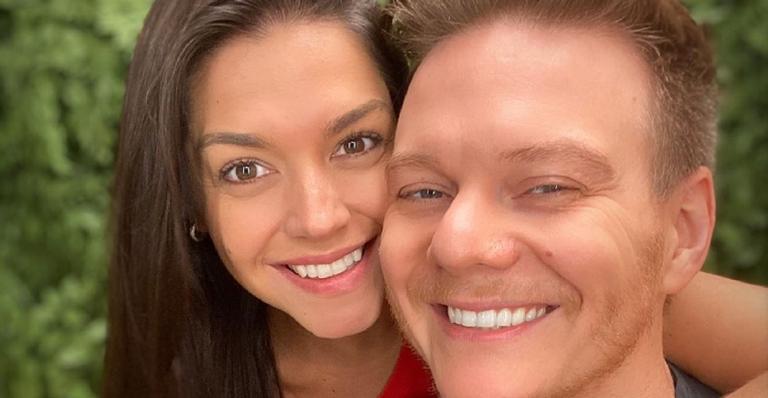 Michel Teló encanta ao relembrar clique do início de seu relacionamento com Thais Fersoza: “Casal modão”