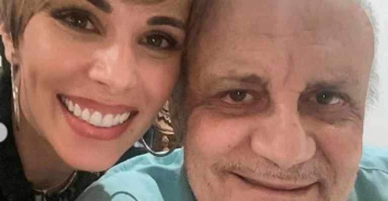 Ana Furtado celebra aniversário do pai e lamenta distância: “Como dói”