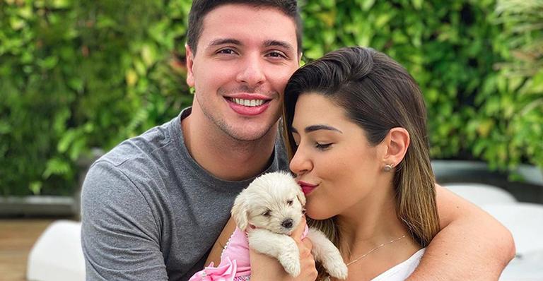 Aos três meses de namoro, ex-BBB Vivian Amorim revela vontade de se casar: “Profetizando”