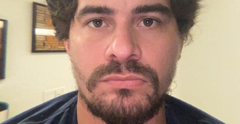 Thiago Martins dá alfinetada após casos de aglomerações durante a quarentena: “Não temos vacina”