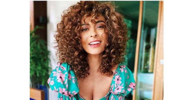 Juliana Paes comemora férias da escola dos filhos: ”Mais feliz que as crianças”