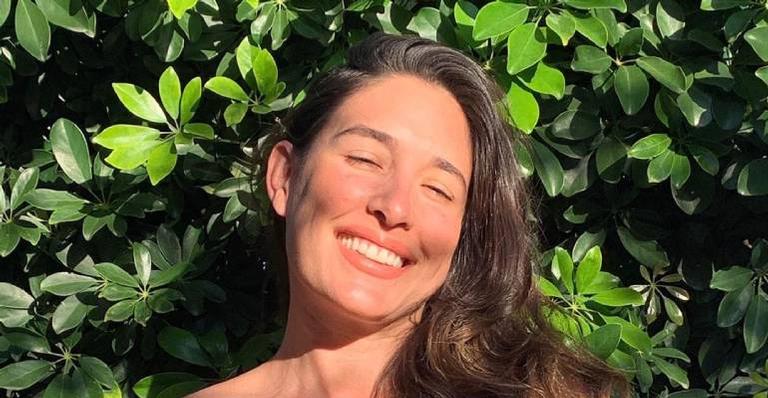 Alerta de fofura! Giselle Itié surge fazendo massagem no filho e encanta web