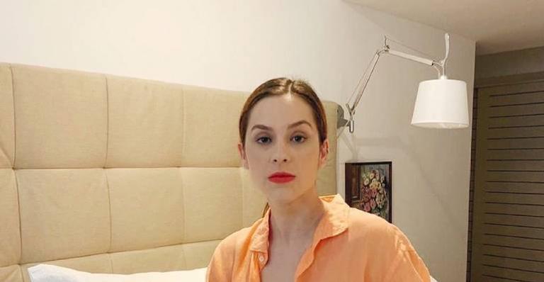 Em momento raro, Sophia Abrahão surge em clique com maiô cavado