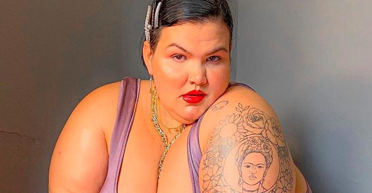 Empoderada, Thais Carla posa de lingerie em pose ousada e dispara: “Pode me chamar de gorda”